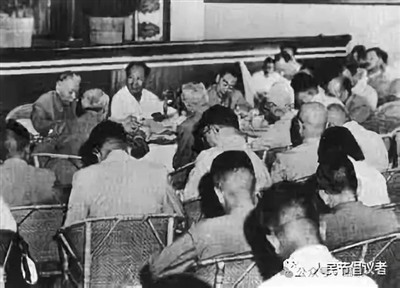 庐山会议的真相：不要在以讹传讹了，事实是毛主席保护了彭德怀